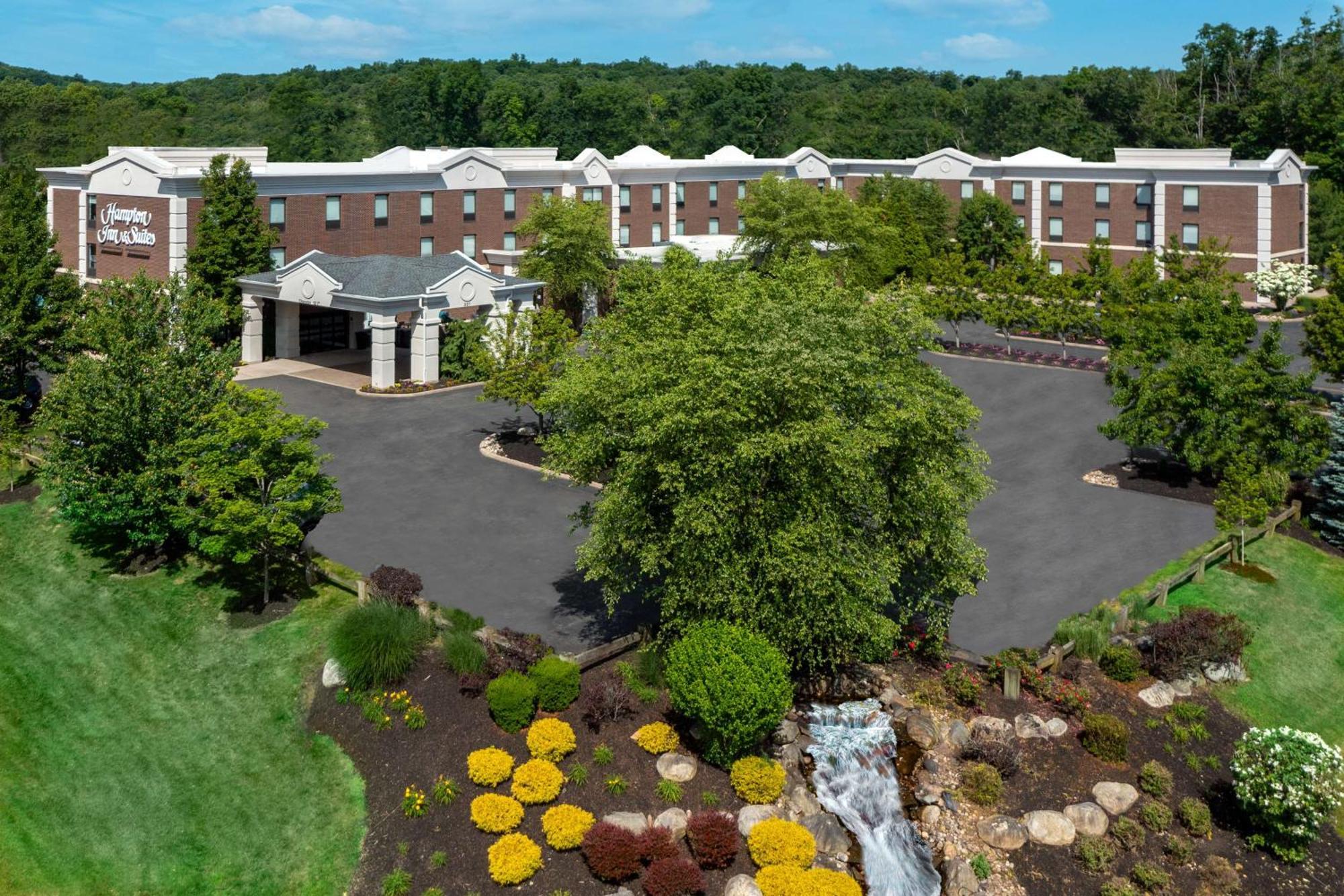 Hampton Inn And Suites Hartford/Farmington Exterior foto